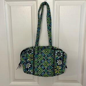 GUC Vera Bradley Daisy Daisy Barrel Bag